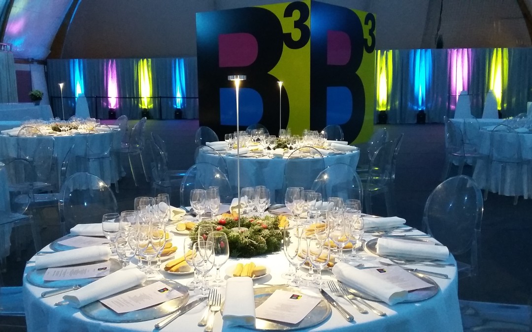 Un’atmosfera elegante per la festa aziendale di BCUBE